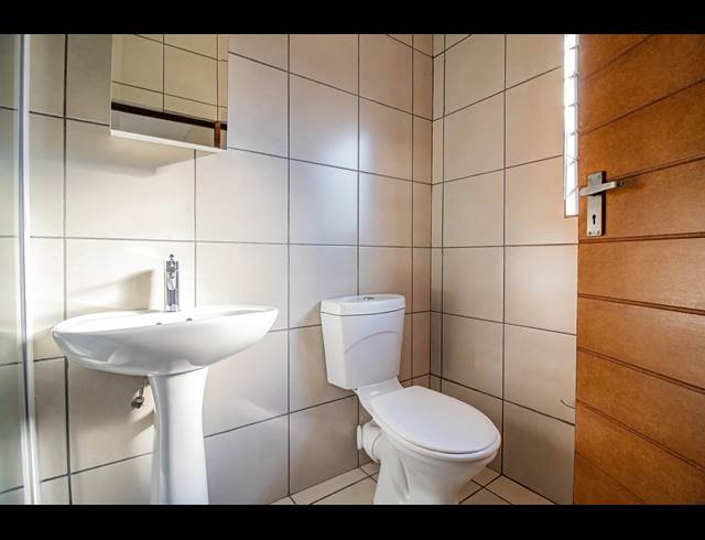 2 BEDROOM APARTMENT FOR SALE IN SOUTH CREST
